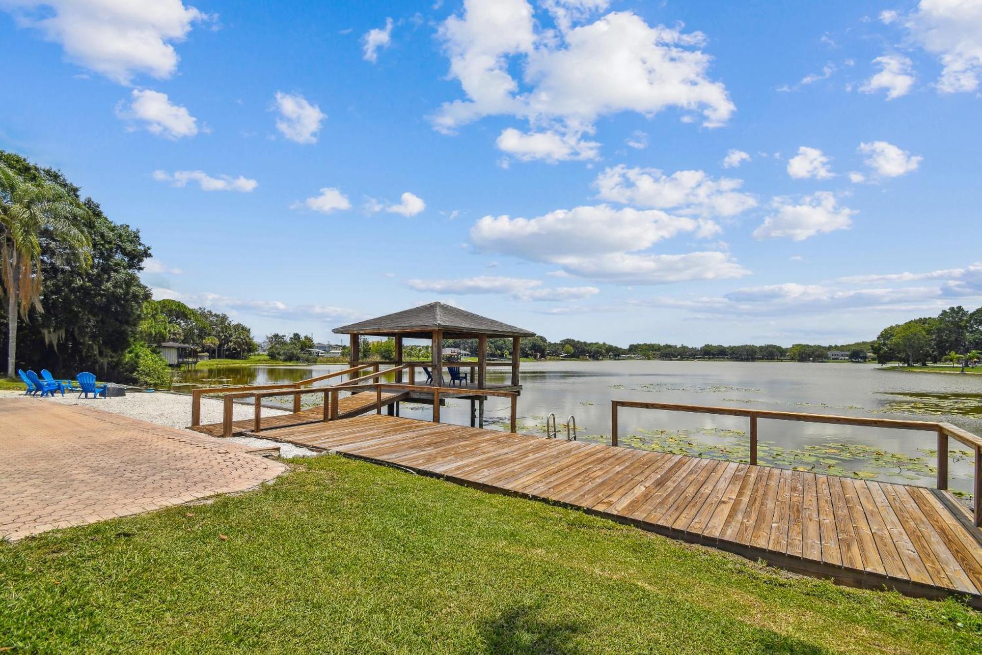 Lake House Westchase Area. Heated Pool Waterfront! Tampa Kültér fotó