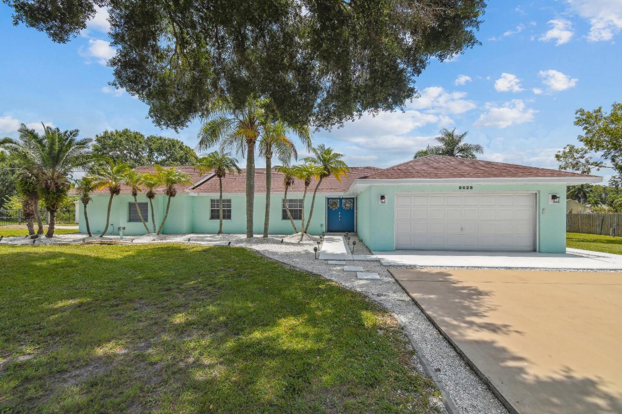Lake House Westchase Area. Heated Pool Waterfront! Tampa Kültér fotó