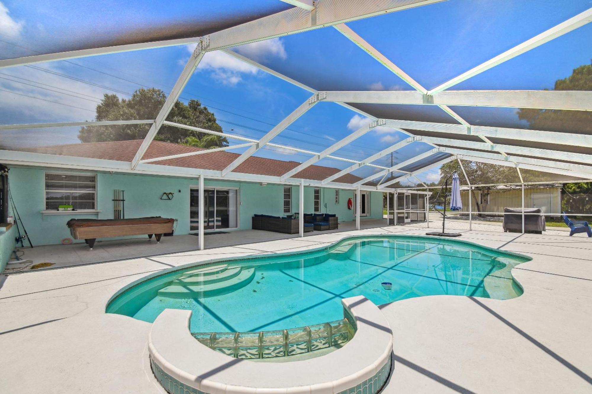 Lake House Westchase Area. Heated Pool Waterfront! Tampa Kültér fotó