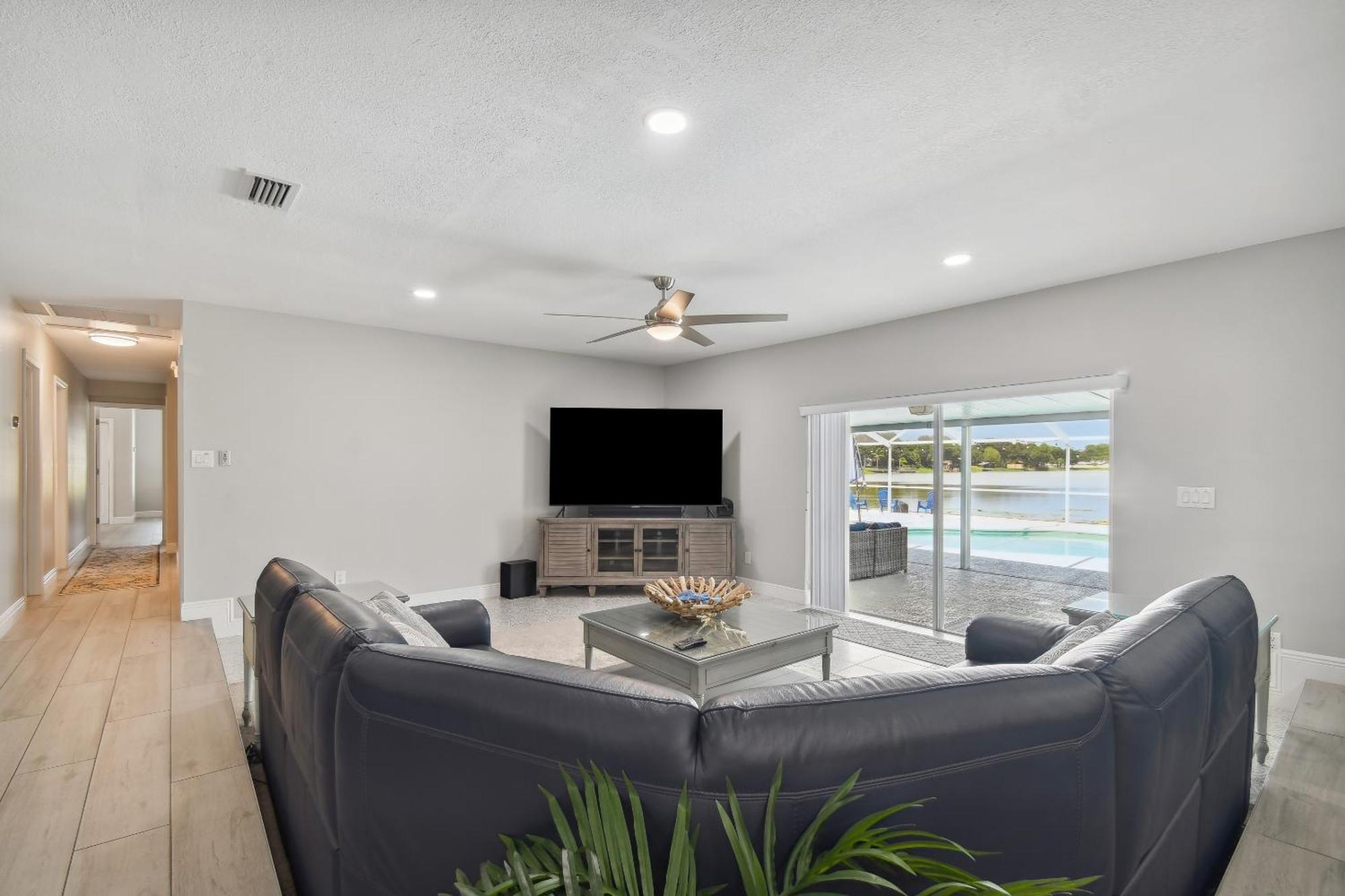 Lake House Westchase Area. Heated Pool Waterfront! Tampa Kültér fotó