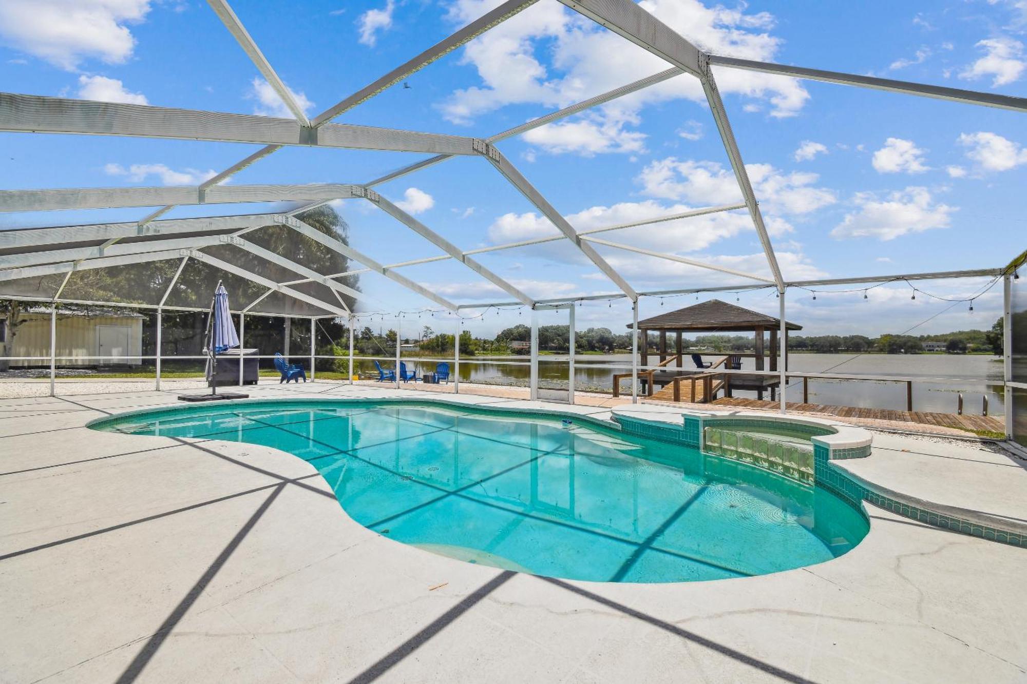 Lake House Westchase Area. Heated Pool Waterfront! Tampa Kültér fotó