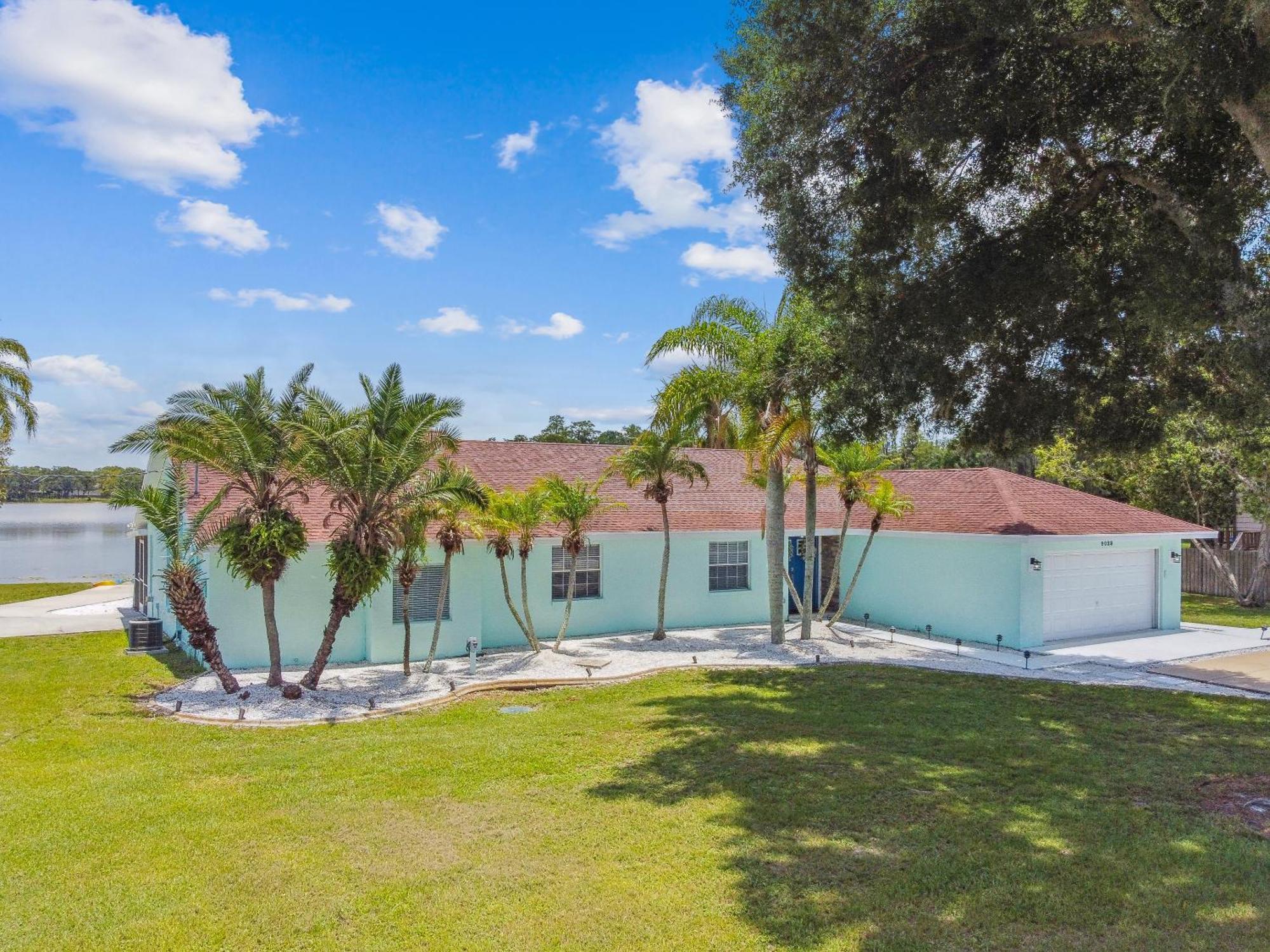 Lake House Westchase Area. Heated Pool Waterfront! Tampa Kültér fotó