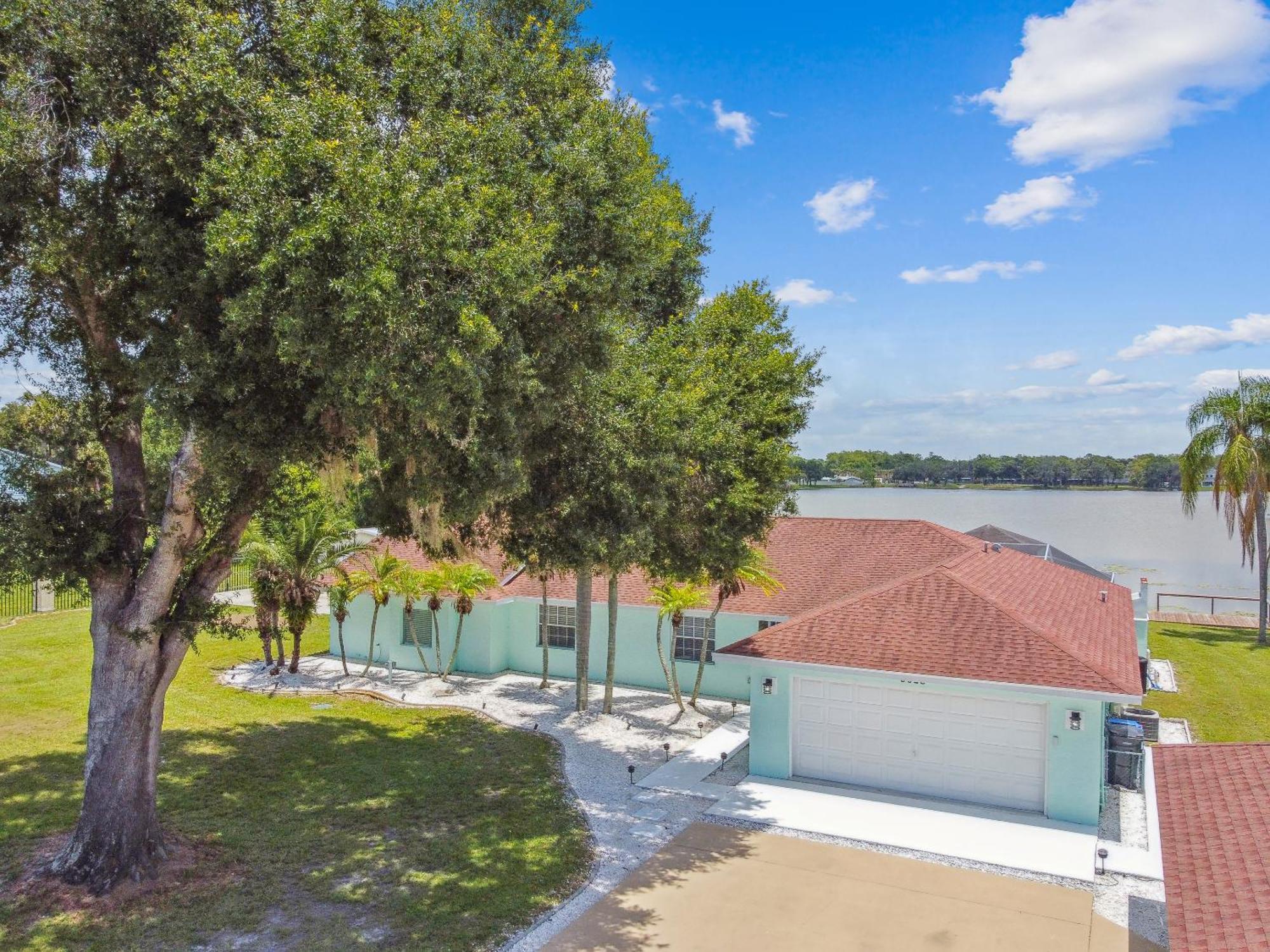 Lake House Westchase Area. Heated Pool Waterfront! Tampa Kültér fotó