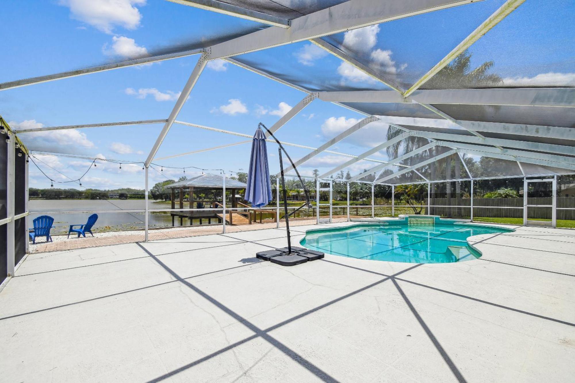 Lake House Westchase Area. Heated Pool Waterfront! Tampa Kültér fotó