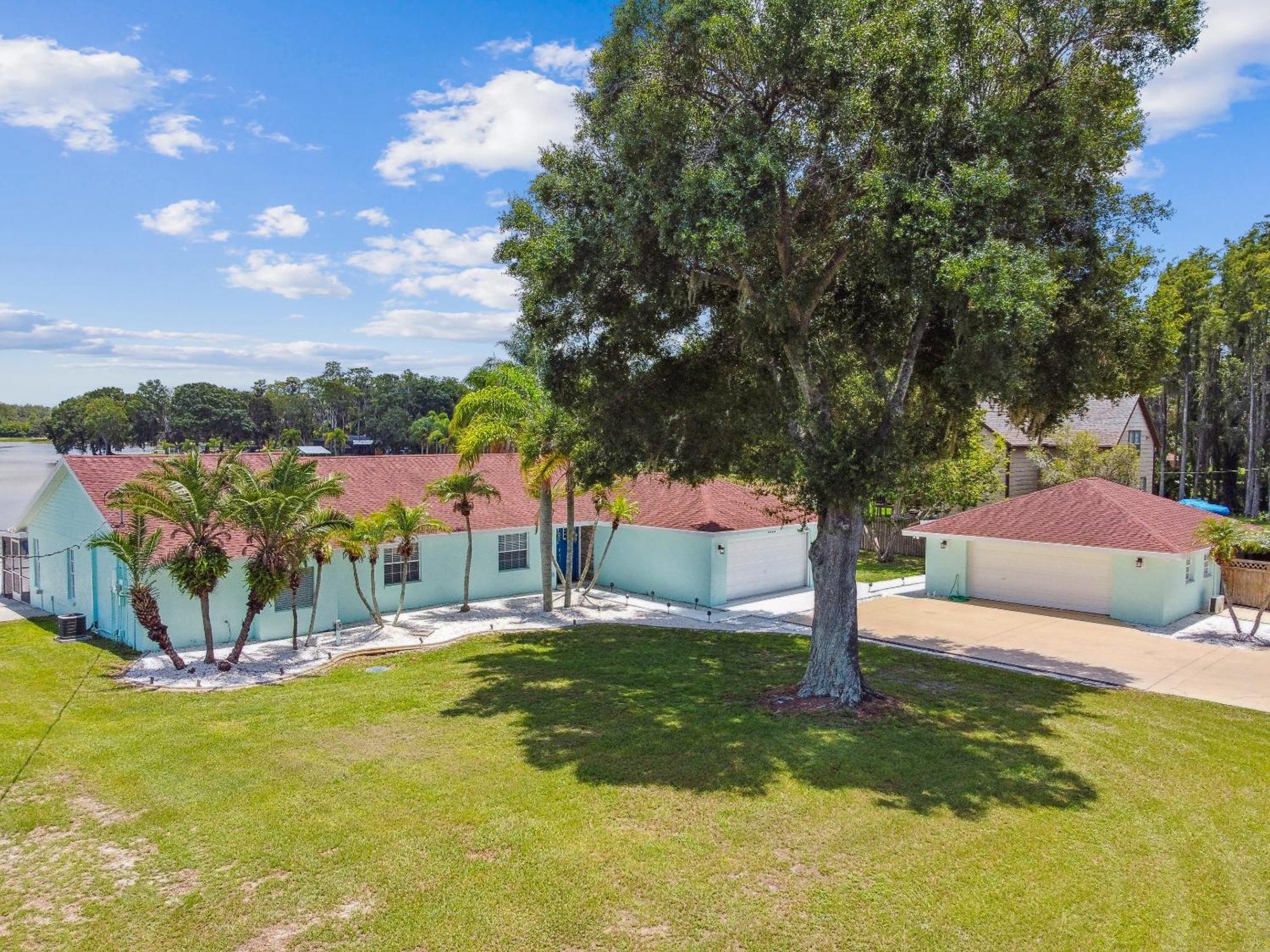 Lake House Westchase Area. Heated Pool Waterfront! Tampa Kültér fotó