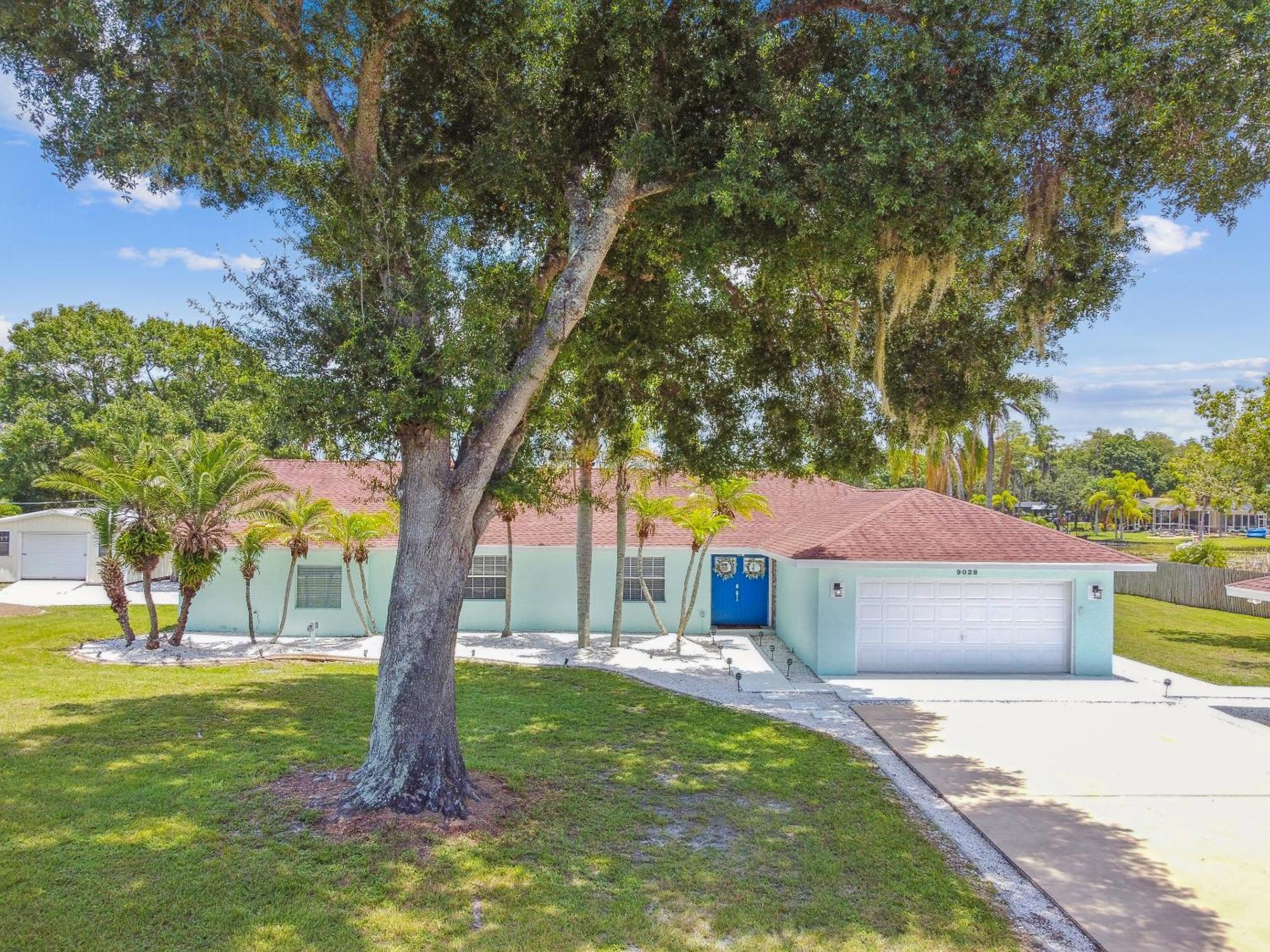 Lake House Westchase Area. Heated Pool Waterfront! Tampa Kültér fotó