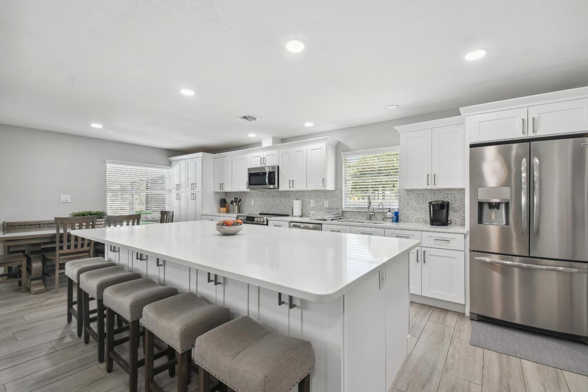 Lake House Westchase Area. Heated Pool Waterfront! Tampa Kültér fotó