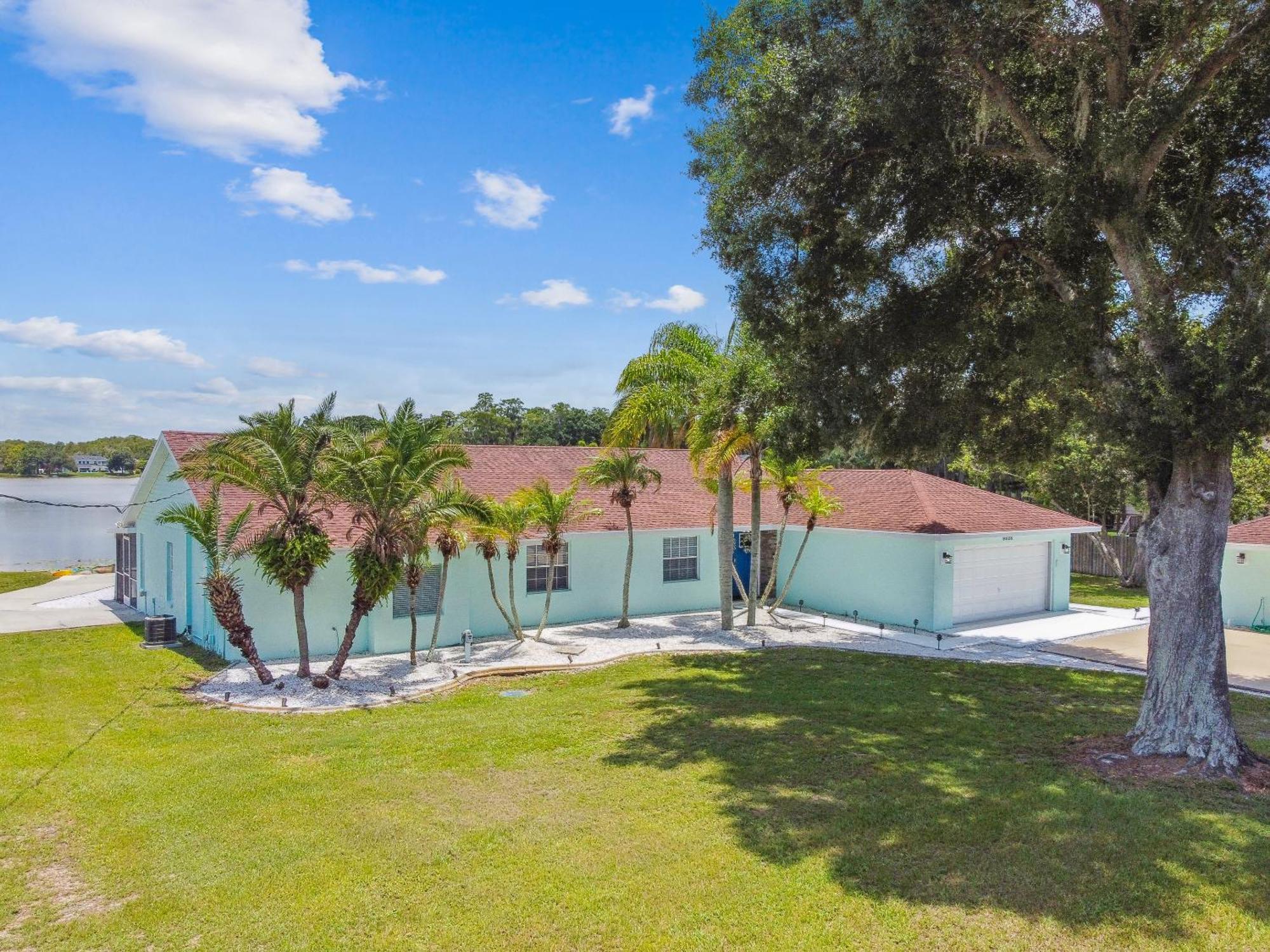 Lake House Westchase Area. Heated Pool Waterfront! Tampa Kültér fotó